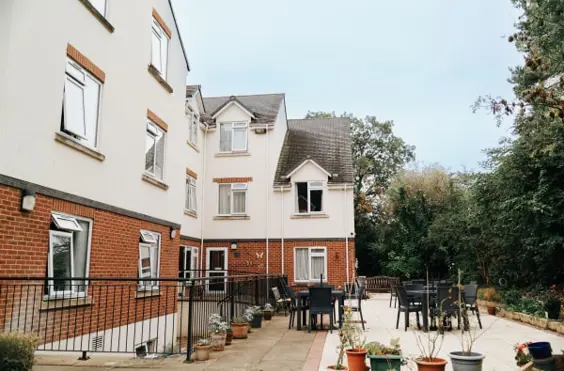 Argentum Lodge - An outside view of the home