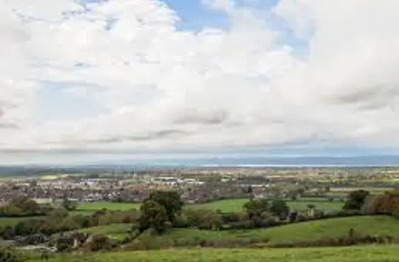 Moreton Hill Care Centre - An outside view of the home