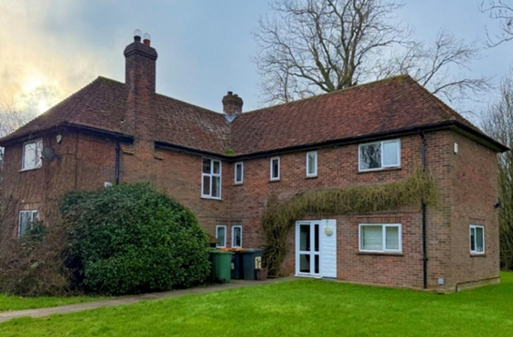 Mansgrove Farm House - An outside view of the home