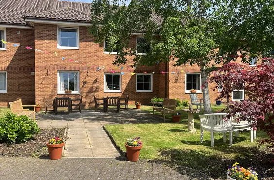 Stanshawes Care Home - An outside view of the home