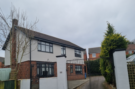 Molineux House - An outside view of the home