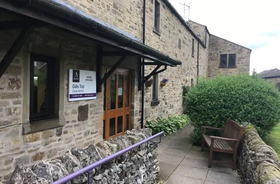 Gills Top - An outside view of the home