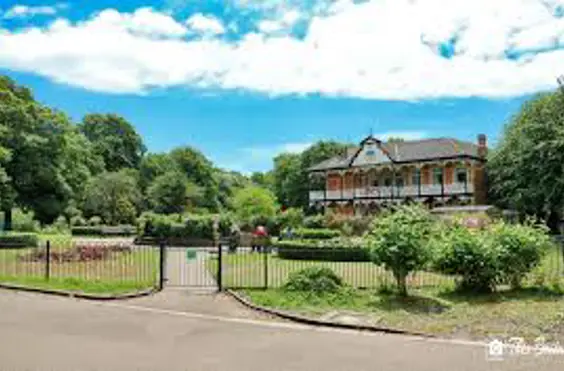 Higher Park Lodge - An outside view of the home