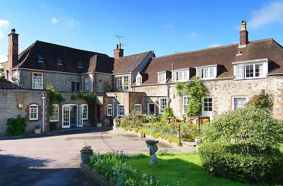 Wren House Residence for the Retired & Elderly - Warminster - An outside view of the home