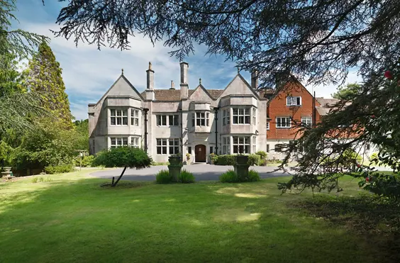 Woodlands House - An outside view of the home