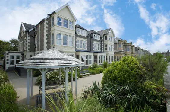 Beach Lawns Residential and Nursing Home - An outside view of the home