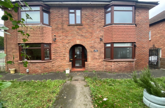 26 Dugard Avenue - An outside view of the home