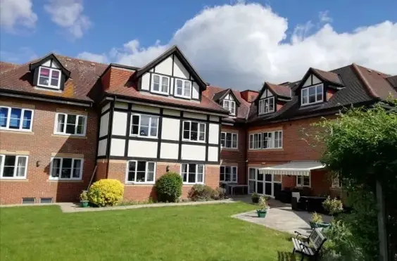 Sydmar Lodge - An outside view of the home