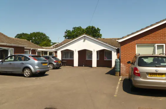Courtlands Lodge - An outside view of the home