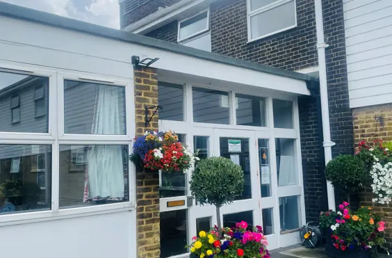 Bennett Lodge - An outside view of the home